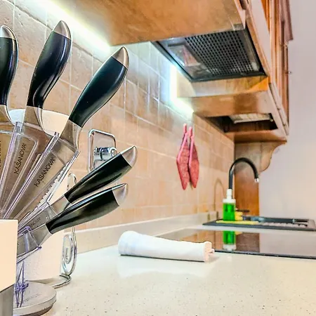 Lusso & Relax - 3 Camere, Jacuzzi, Parcheggio Apartamento