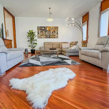 Lusso & Relax - 3 Camere, Jacuzzi, Parcheggio Appartement