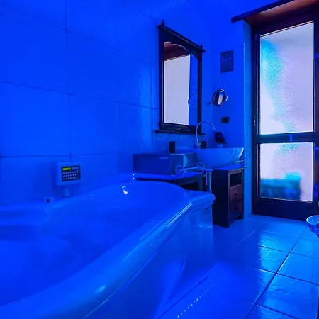 Daire Lusso & Relax - 3 Camere, Jacuzzi, Parcheggio