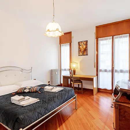 Apartamento Del Faraone - Jacuzzi Privata E Parcheggio Turín