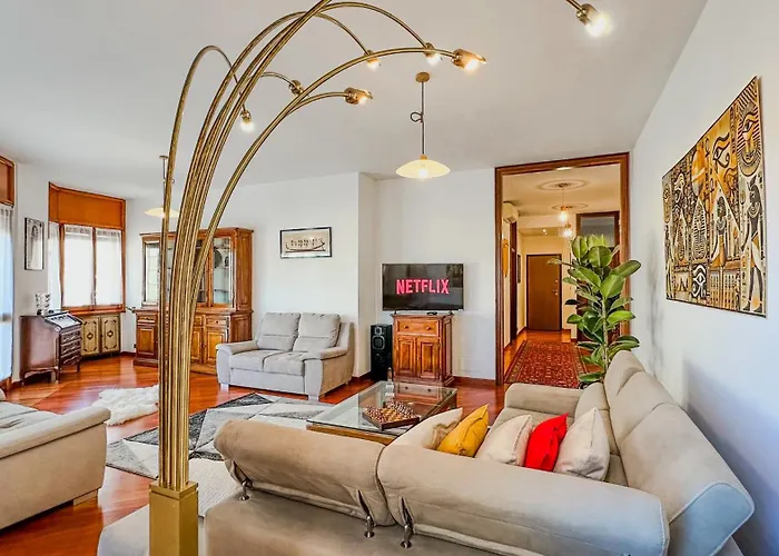 Lusso & Relax - 3 Camere, Jacuzzi, Parcheggio *