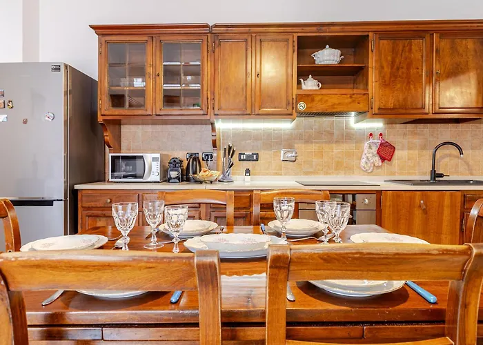 Lusso & Relax - 3 Camere, Jacuzzi, Parcheggio *