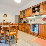 Lusso & Relax - 3 Camere, Jacuzzi, Parcheggio Διαμέρισμα *