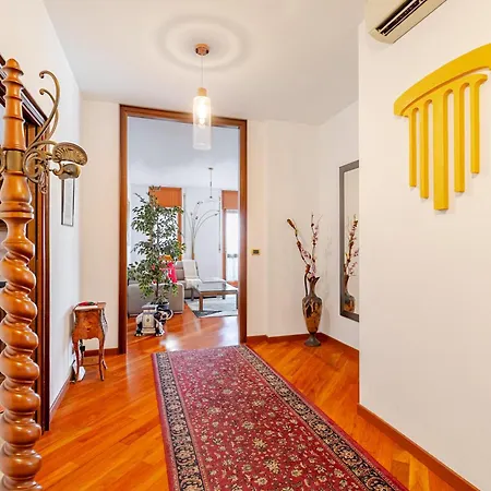 Lusso & Relax - 3 Camere, Jacuzzi, Parcheggio Apartamento