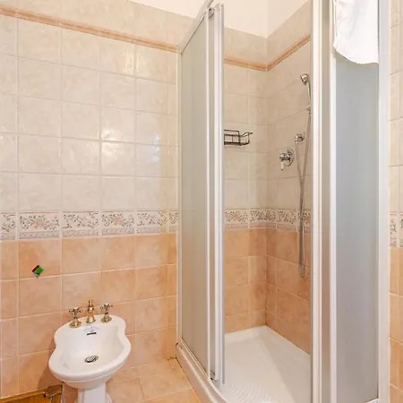 Daire Lusso & Relax - 3 Camere, Jacuzzi, Parcheggio