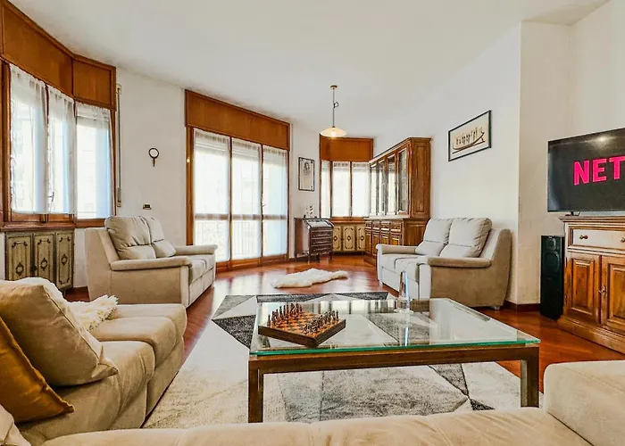 Апартаменты Lusso & Relax - 3 Camere, Jacuzzi, Parcheggio Турин